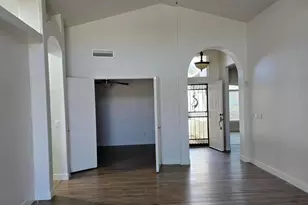 11606 W Grapefruit Ct W, Surprise, AZ 85378 - Photo 7