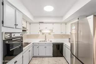 3037 S Country Club Way, Tempe, AZ 85282 - Photo 13