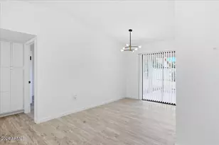 12432 W Fieldstone Dr, Sun City West, AZ 85375 - Photo 7