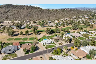 836 W Moon Valley Drive, Phoenix, AZ 85023 - Photo 49