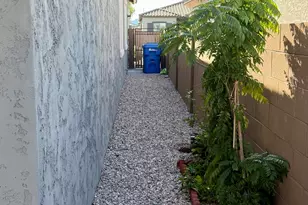 2776 E Sequoia Dr, Phoenix, AZ 85050 - Photo 29