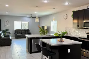 2776 E Sequoia Dr, Phoenix, AZ 85050 - Photo 11