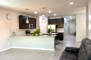 2776 E Sequoia Dr, Phoenix, AZ 85050 - Photo 9