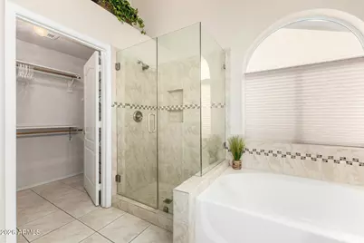 17315 N Coyote Lakes Parkway, Surprise, AZ 85378 - Photo 21