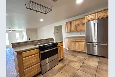 10410 N 37th Drive, Phoenix, AZ 85051 - Photo 5