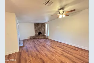 10410 N 37th Drive, Phoenix, AZ 85051 - Photo 9