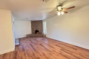 10410 N 37th Dr, Phoenix, AZ 85051 - Photo 9