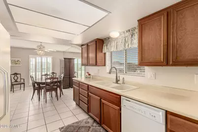 1302 E Rowlands Lane, Phoenix, AZ 85022 - Photo 21