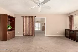 1302 E Rowlands Ln, Phoenix, AZ 85022 - Photo 11