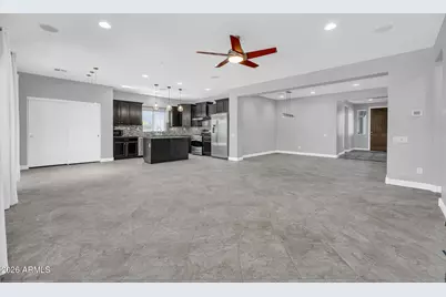 21121 N 37th Run, Phoenix, AZ 85050 - Photo 7