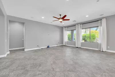 21121 N 37th Run, Phoenix, AZ 85050 - Photo 15