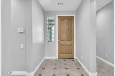 21121 N 37th Run, Phoenix, AZ 85050 - Photo 9