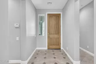 21121 N 37th Run, Phoenix, AZ 85050 - Photo 9