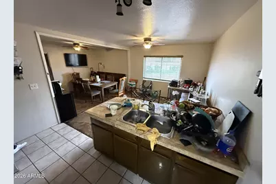 408 E Garnet Avenue, Mesa, AZ 85204 - Photo 3