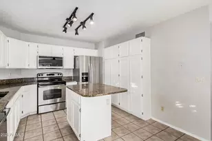 931 N Whalers Cove Dr, Gilbert, AZ 85234 - Photo 15