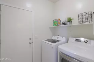 687 N Gregory Pl, Chandler, AZ 85226 - Photo 23