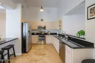 687 N Gregory Pl, Chandler, AZ 85226 - Photo 9