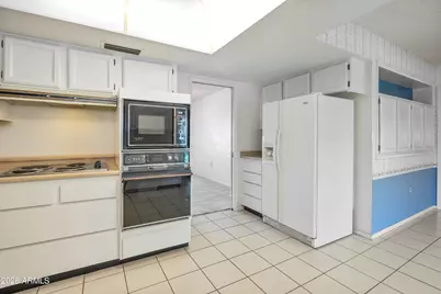 12318 W Rock Springs Drive, Sun City West, AZ 85375 - Photo 13