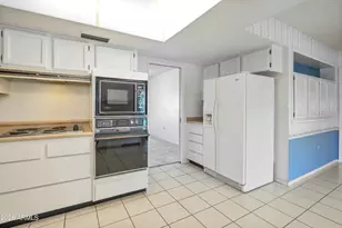 12318 W Rock Springs Dr, Sun City West, AZ 85375 - Photo 13