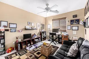 8018 W Beck Ln, Peoria, AZ 85382 - Photo 17