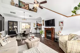 8018 W Beck Ln, Peoria, AZ 85382 - Photo 5