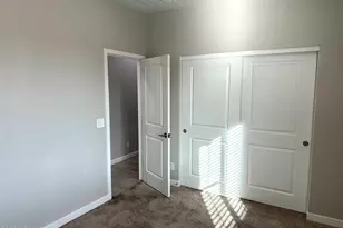 155 N Lakeview Blvd, Chandler, AZ 85225 - Photo 21