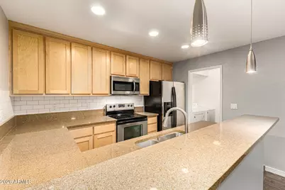 4704 E Paradise Village Parkway #211, Phoenix, AZ 85032 - Photo 9