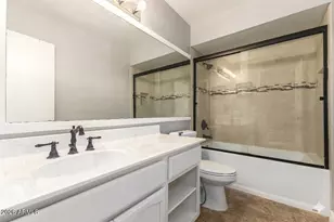 1930 E Linger Ln, Phoenix, AZ 85020 - Photo 17