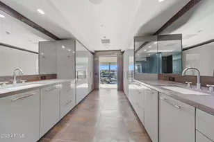 7137 E Rancho Vista Dr, Scottsdale, AZ 85251 - Photo 33