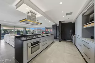 7137 E Rancho Vista Dr, Scottsdale, AZ 85251 - Photo 11