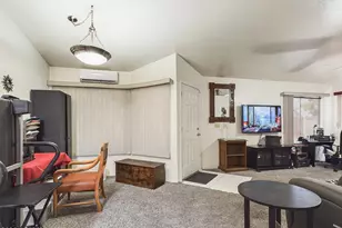 5613 S 42nd St, Phoenix, AZ 85040 - Photo 9