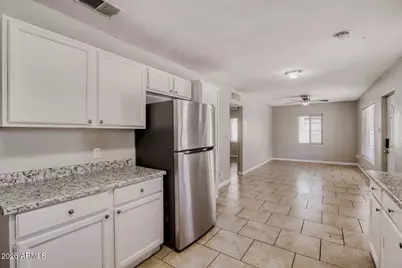 6132 N 35th Drive, Phoenix, AZ 85019 - Photo 13