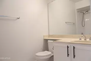 7301 W Canterbury Dr, Peoria, AZ 85345 - Photo 15