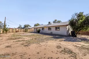 2952 N 53rd Dr, Phoenix, AZ 85031 - Photo 29