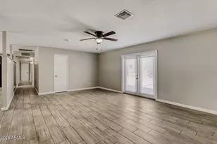 2952 N 53rd Dr, Phoenix, AZ 85031 - Photo 9