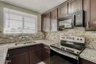 2952 N 53rd Dr, Phoenix, AZ 85031 - Photo 11