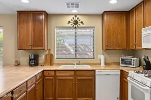 12807 W Desert Mirage Dr, Peoria, AZ 85383 - Photo 9