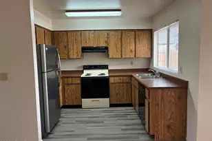 7215 W Vogel Ave, Peoria, AZ 85345 - Photo 11