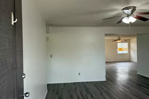 7215 W Vogel Ave, Peoria, AZ 85345 - Photo 5