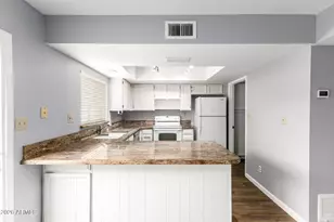 8225 N Central Ave, Phoenix, AZ 85020 - Photo 11