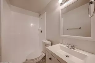 2226 W Heatherbrae Dr, Phoenix, AZ 85015 - Photo 13