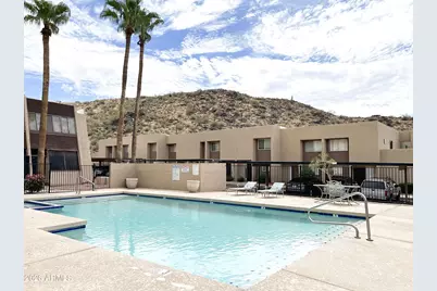 1601 W Sunnyside Drive #Unit 115, Phoenix, AZ 85029 - Photo 1