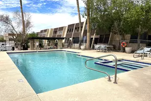 1601 W Sunnyside Dr, Phoenix, AZ 85029 - Photo 17