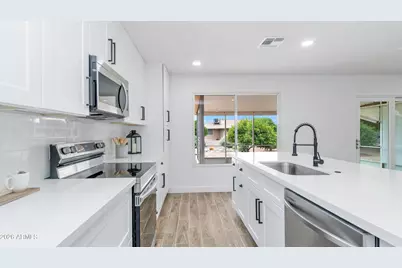 9635 W Appaloosa Drive, Sun City, AZ 85373 - Photo 5