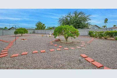 10207 W Gulf Hills Drive, Sun City, AZ 85351 - Photo 33