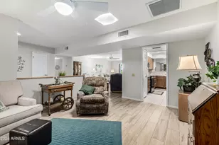 18411 N Conestoga Dr, Sun City, AZ 85373 - Photo 9