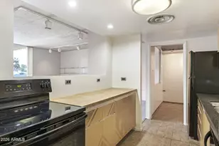 207 W Clarendon Ave, Phoenix, AZ 85013 - Photo 11