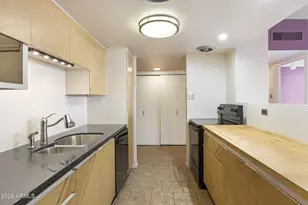 207 W Clarendon Ave, Phoenix, AZ 85013 - Photo 7