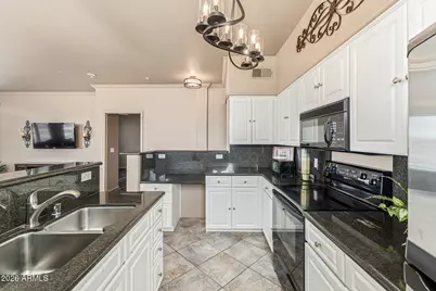 425 W Rio Salado Parkway #101, Tempe, AZ 85281 - Photo 11