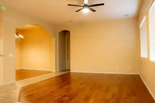 22074 N 104th Ln, Peoria, AZ 85383 - Photo 9